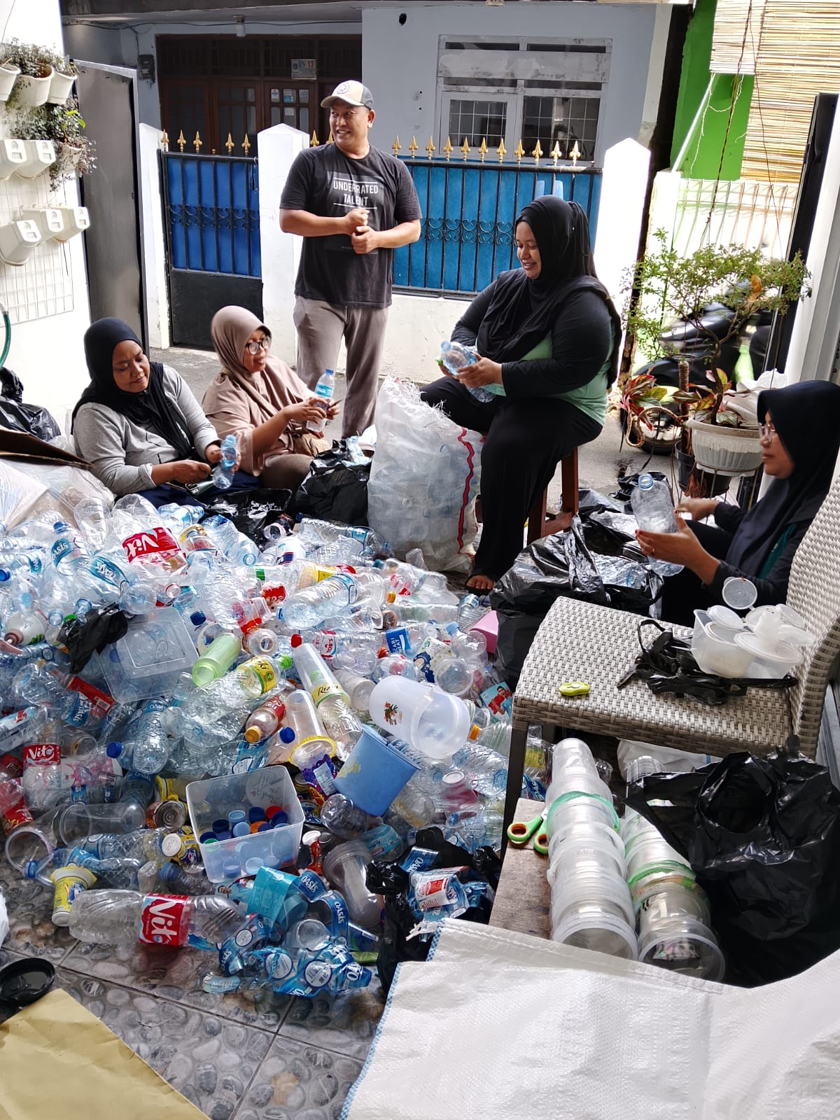 Bank sampah RT 008